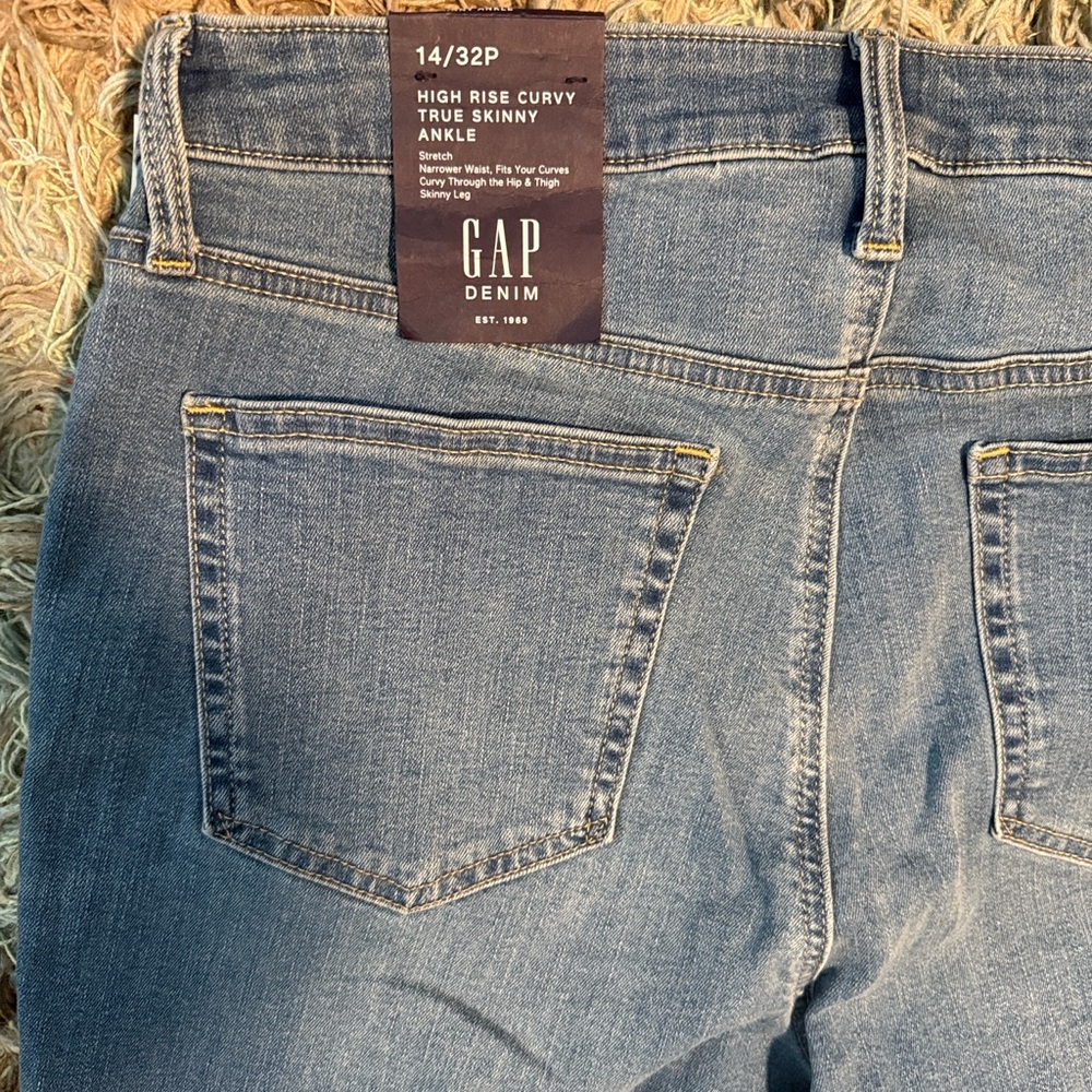 GAP High Rise Curvy True Skinny Ankle Blue Jeans for Women - Picture 3 of 15